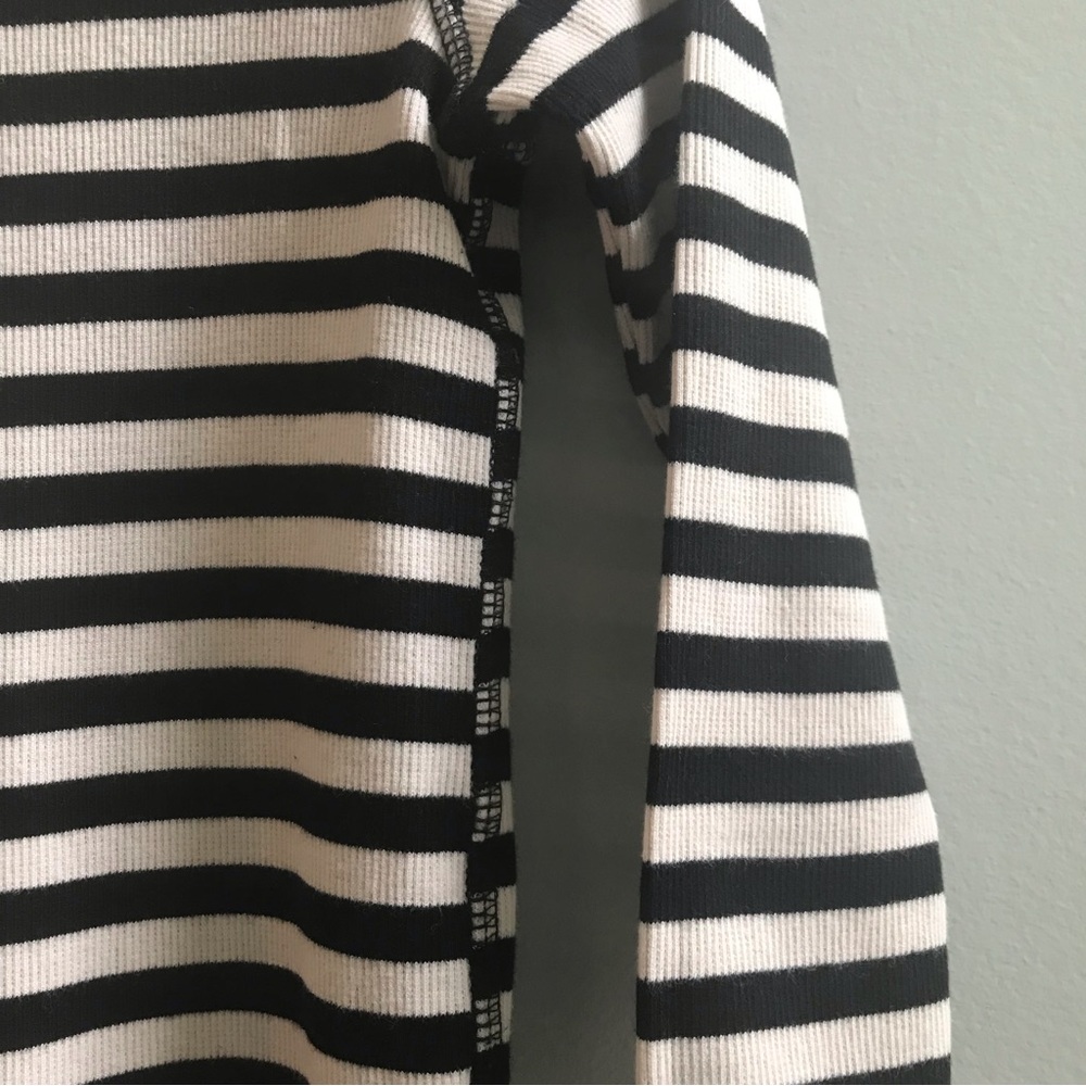 Lil Legs long sleeves striped sweater, size 5. - Picture 3 of 4